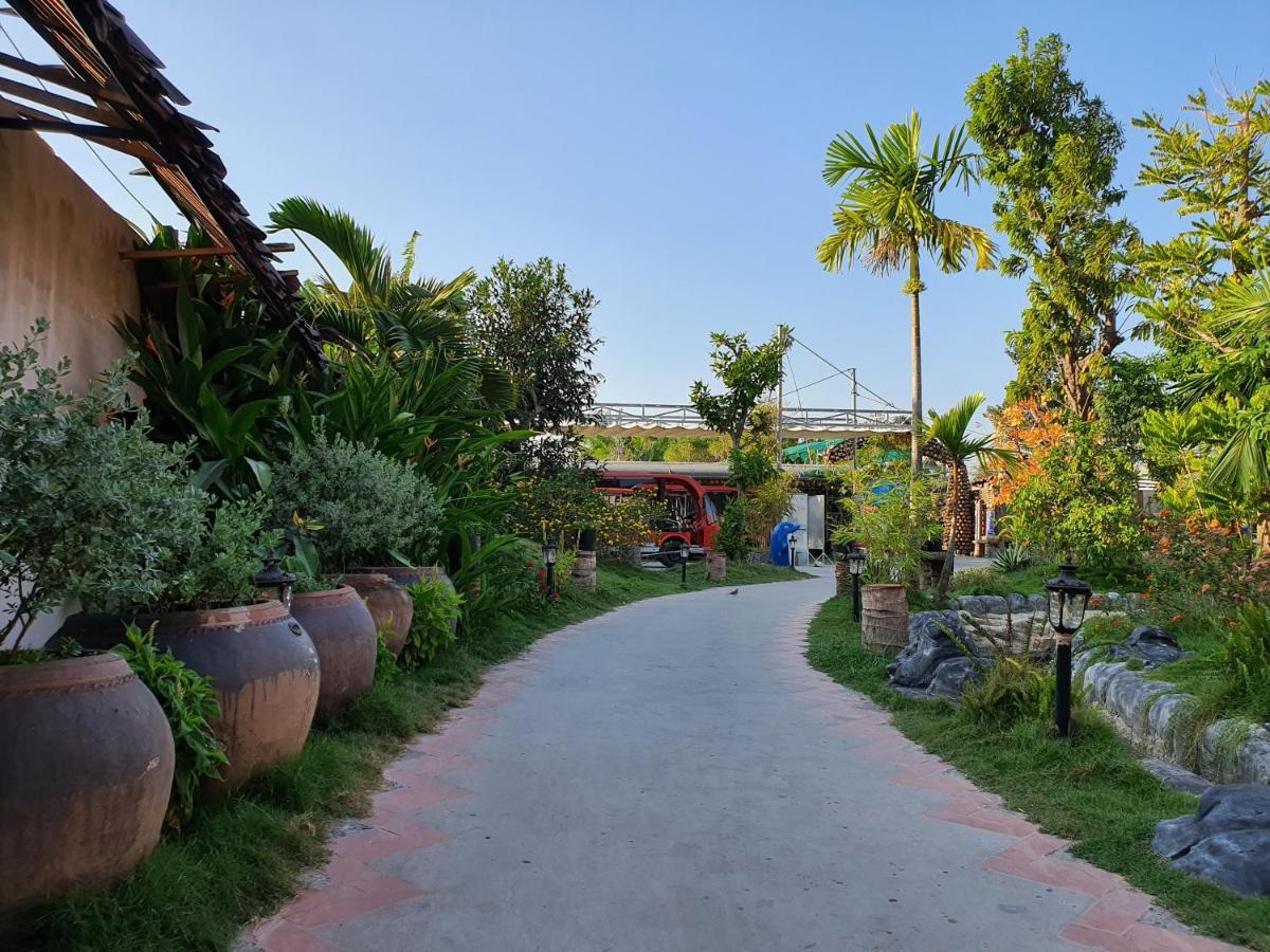 Hôtel Du Lich Ha Thao Ben Tre Extérieur photo